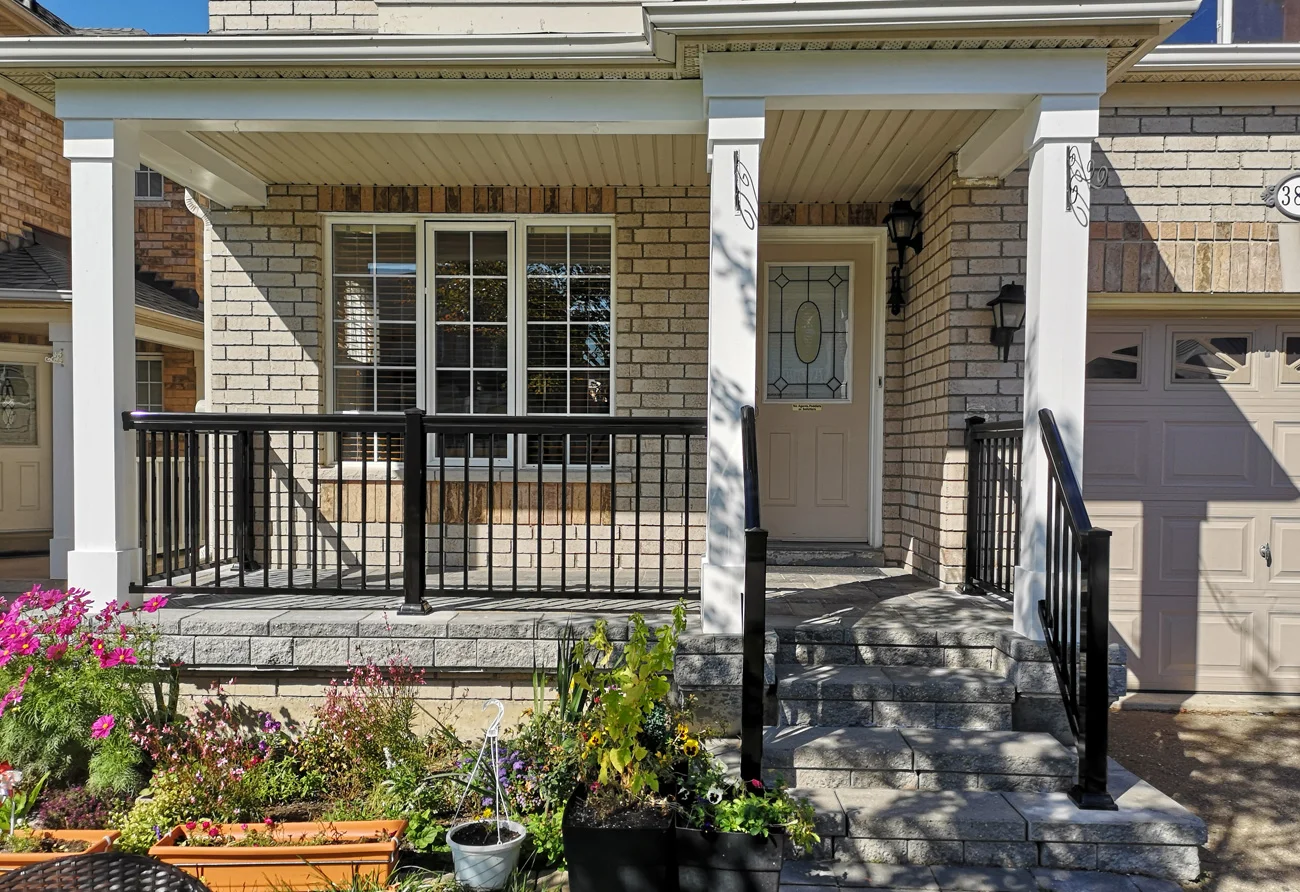 R1 Railing Entry With Columns 1 — Homeowner Project