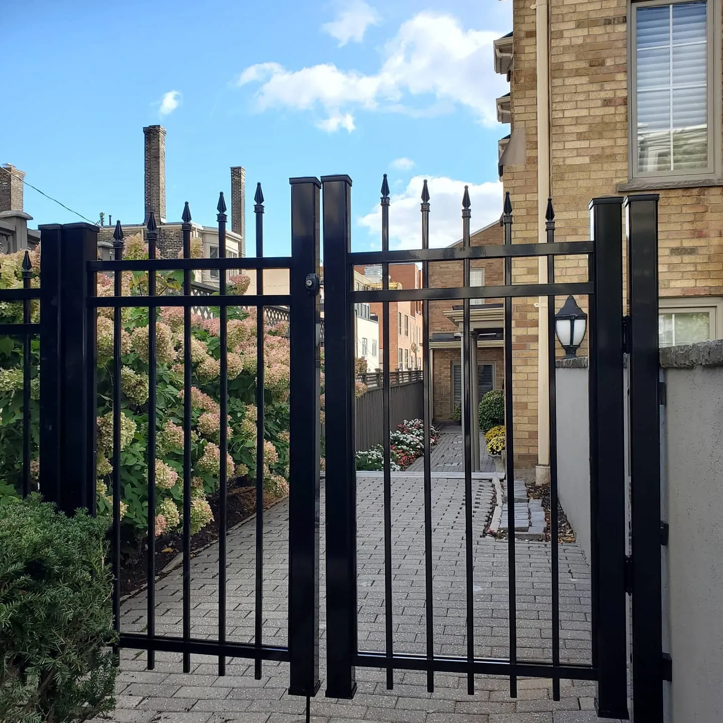 F2 Black Fence Townhouse 4 — Homeowner Project