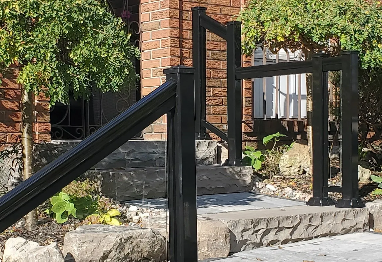 GR1 Clear Glass Black 2 — Homeowner Project