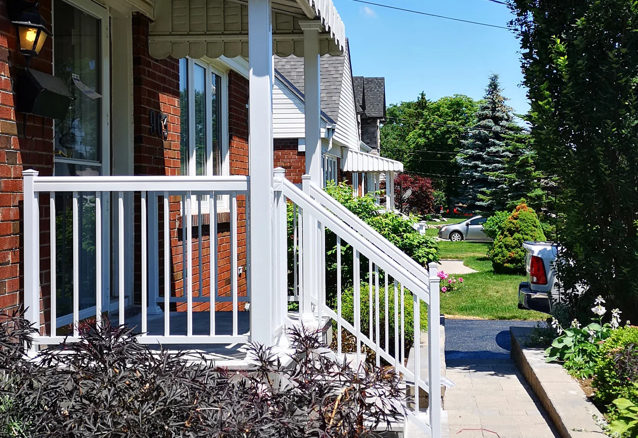 R1 Railing Bungalow White Front 2 — Homeowner Project