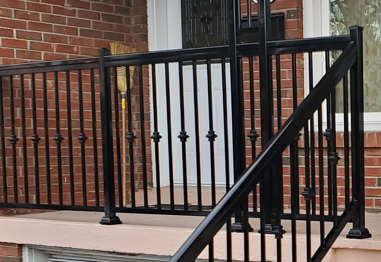 R2 Black Doublecolumn 3 — Homeowner Project