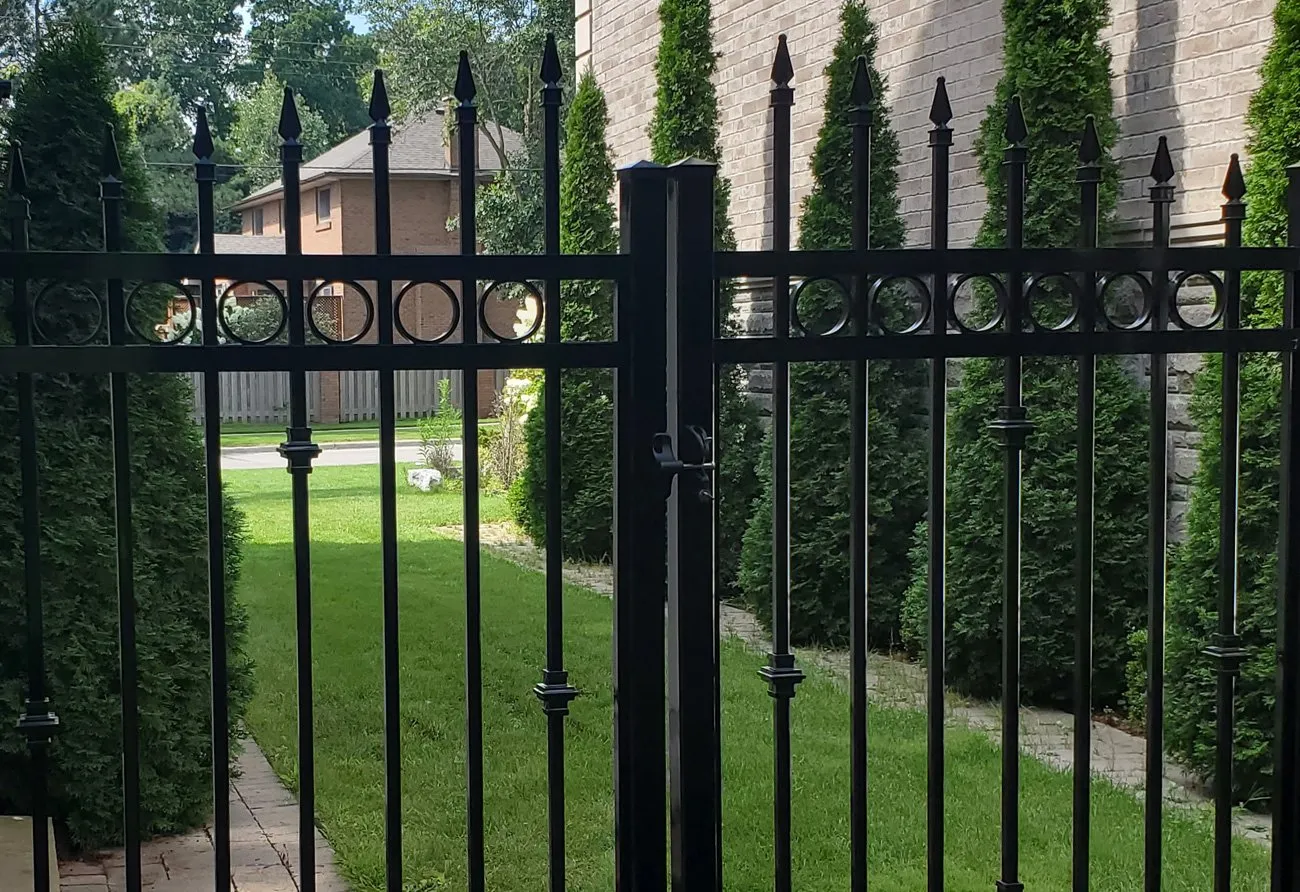 G4 Double Gate Aluminum 2 — Homeowner Project